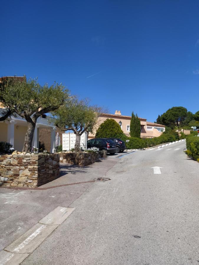 Vacance Location Mer Piscine Var Sud Terrasse Les Issambres Exterior foto